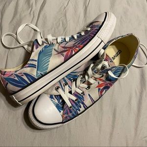 Chuck Taylor converse low canvas print